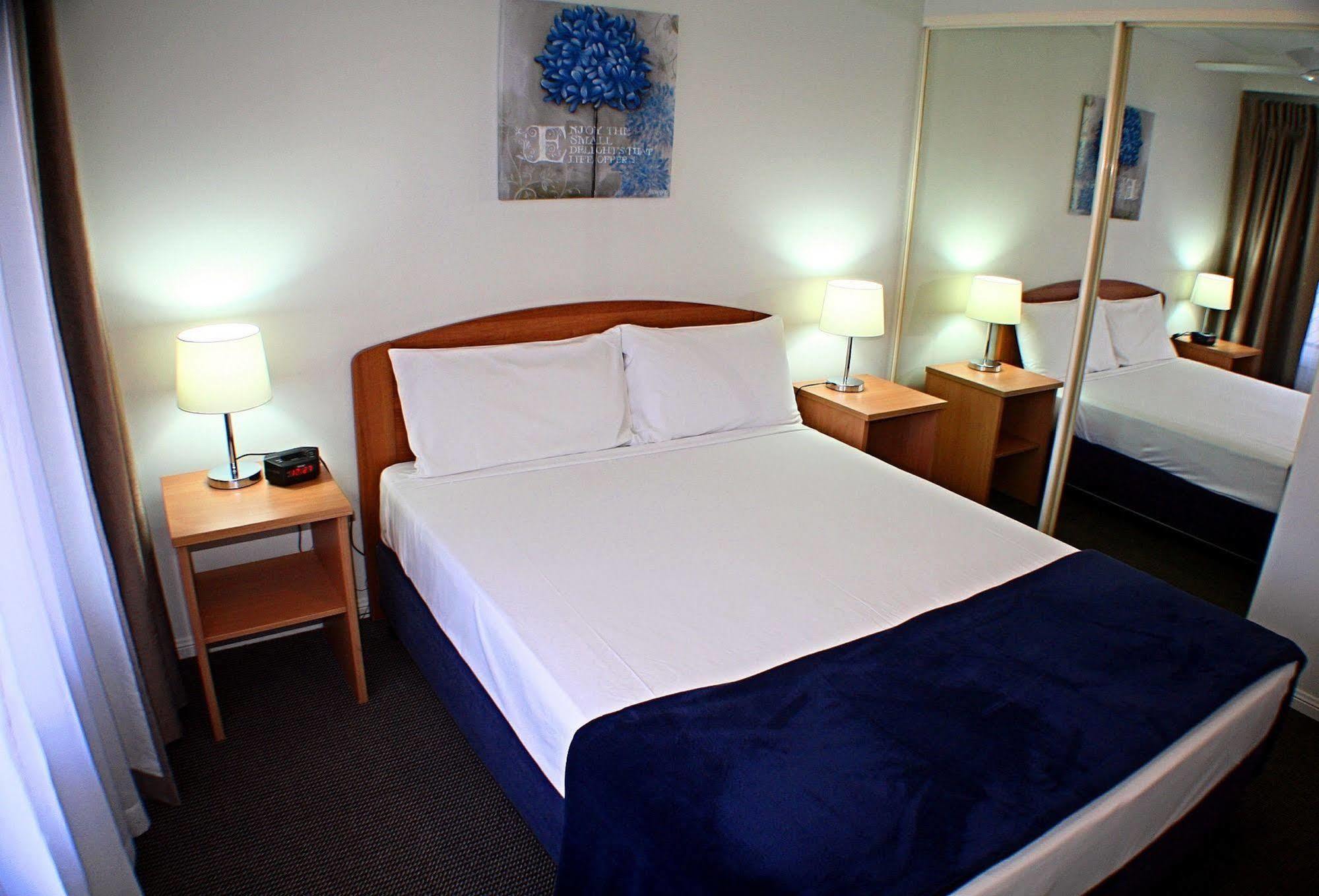 Sunset Island Resort Gold Coast Buitenkant foto